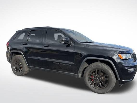 JEEP GRAND CHEROKEE 2018 1C4RJEBGXJC512182 image